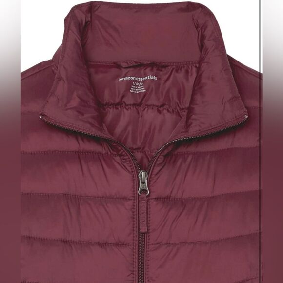 Amazon Essentials Women's Lightweight Long-Sleeve Water-Resistant Puffer Jacket - Picture 7 of 13